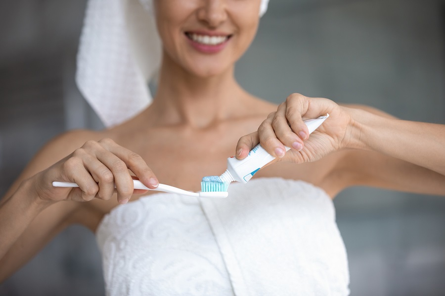 THE HISTORY OF TOOTHPASTE