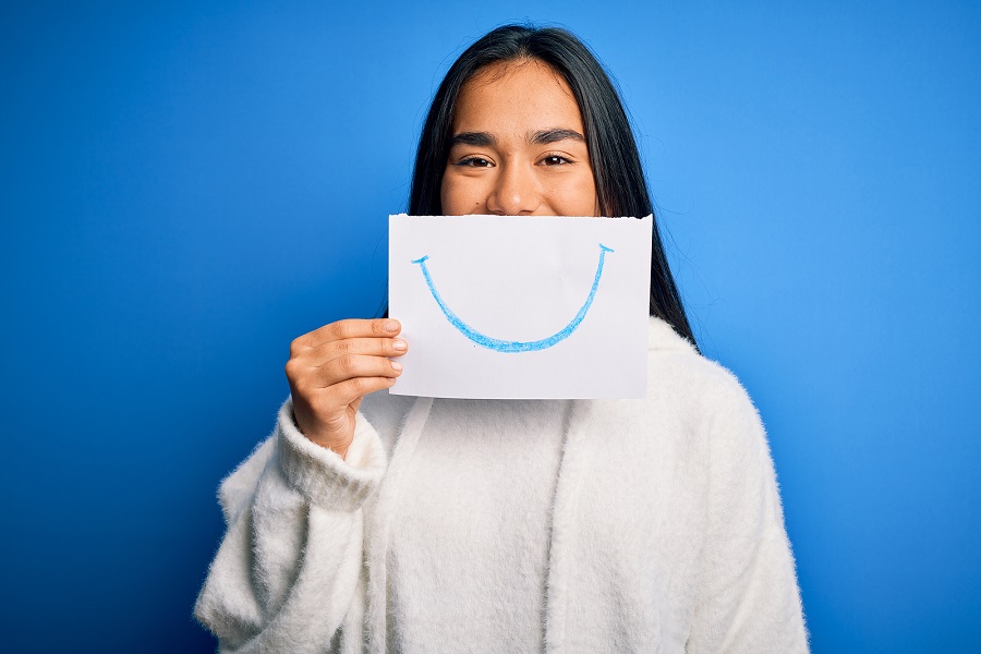 TRANSFORM A GUMMY SMILE INTO A HEALTHY SMILE WITH DENTAL CROWN LENGTHENING TREATMENT