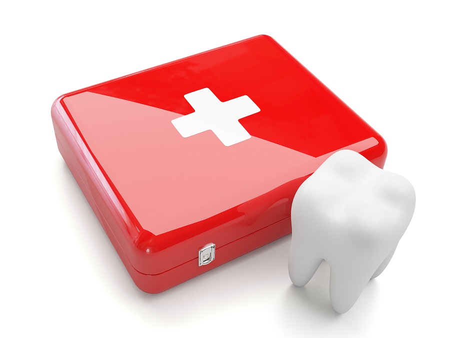 DON’T LET A PREVENTABLE DENTAL EMERGENCY SIDELINE YOUR ORAL HEALTH